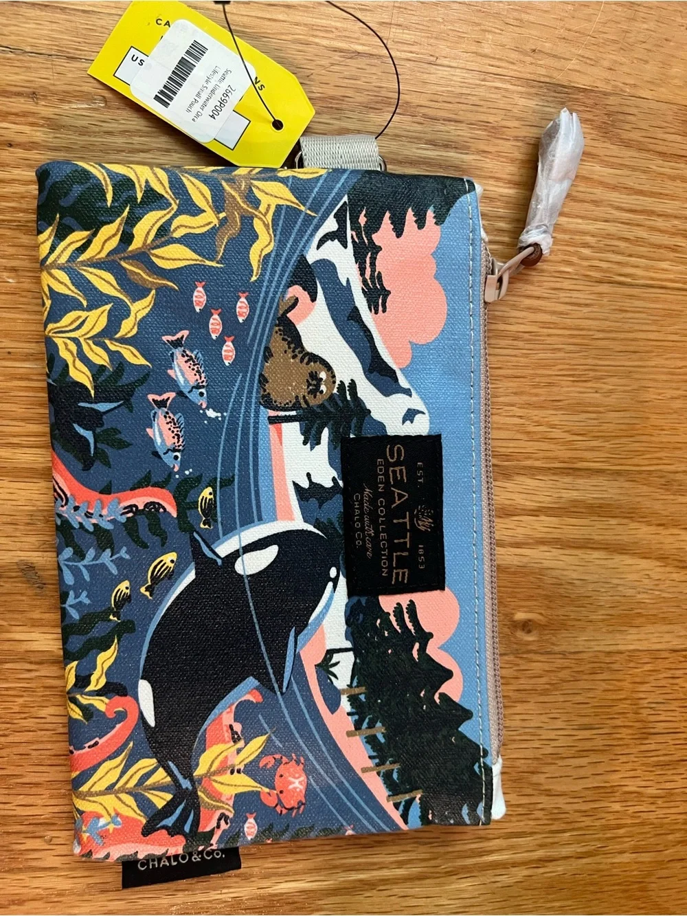 Chalo & Co. Seattle Collection Illustrated Whale Pouch wristlet purse